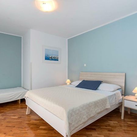 Apartments Ariana พูลา ภายนอก รูปภาพ