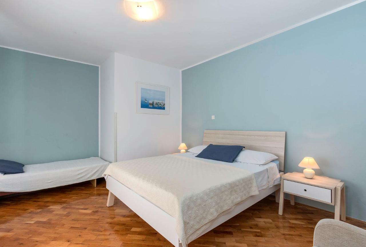 Apartments Ariana พูลา ภายนอก รูปภาพ